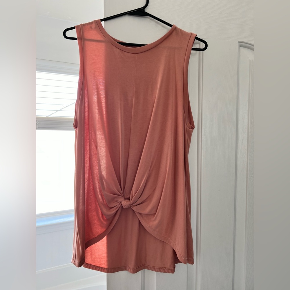 Vestique pink tank top